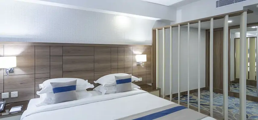 Season Star Hotel image